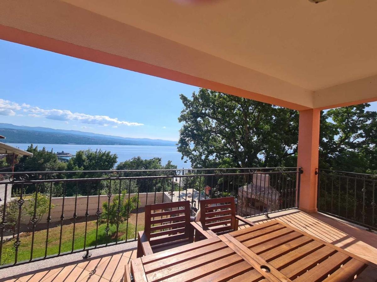 Family Apartment Nekic Opatija Ngoại thất bức ảnh